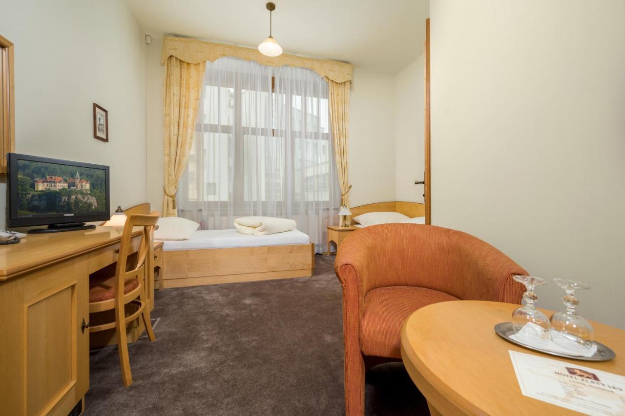 Hotel Zlaty Lev Jablonec nad Nisou Ngoại thất bức ảnh