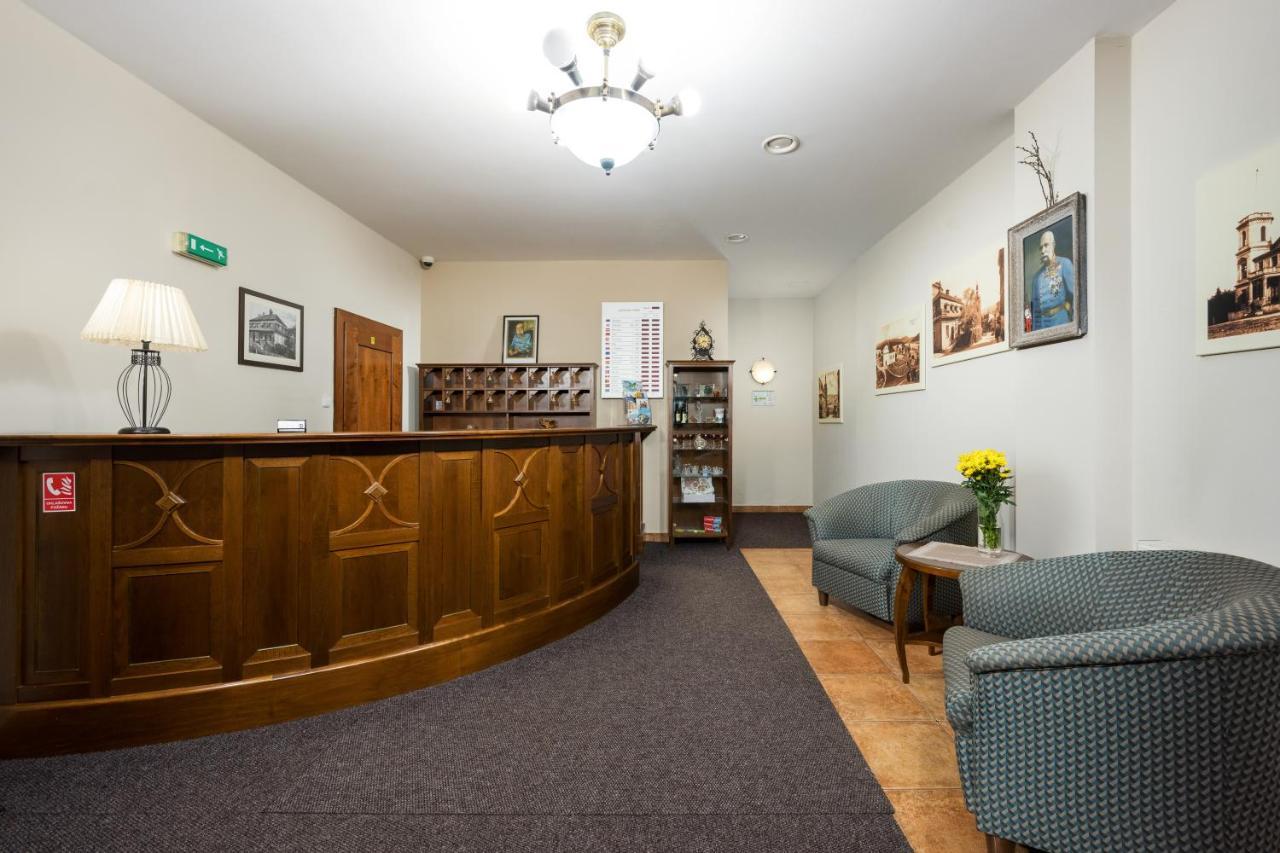 Hotel Zlaty Lev Jablonec nad Nisou Ngoại thất bức ảnh
