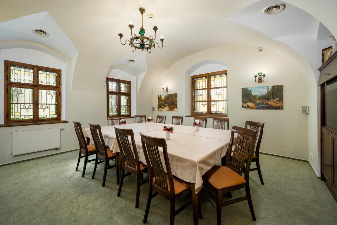 Hotel Zlaty Lev Jablonec nad Nisou Ngoại thất bức ảnh
