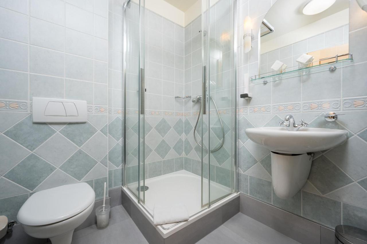 Hotel Zlaty Lev Jablonec nad Nisou Ngoại thất bức ảnh