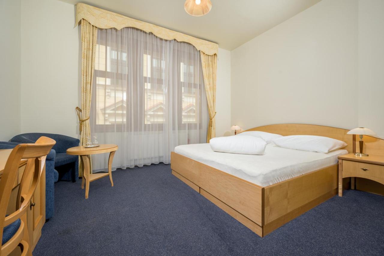 Hotel Zlaty Lev Jablonec nad Nisou Ngoại thất bức ảnh