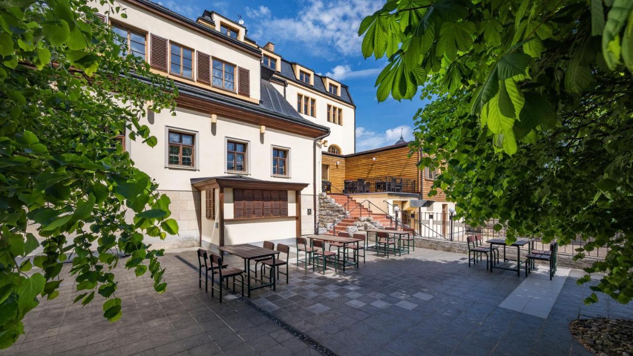 Hotel Zlaty Lev Jablonec nad Nisou Ngoại thất bức ảnh