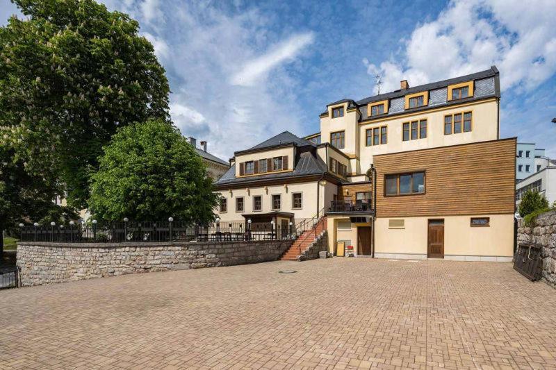 Hotel Zlaty Lev Jablonec nad Nisou Ngoại thất bức ảnh